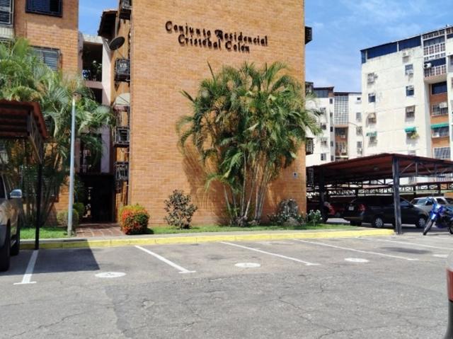APARTAMENTO EN ALQUILER URB. BASE ARAGUA.SM