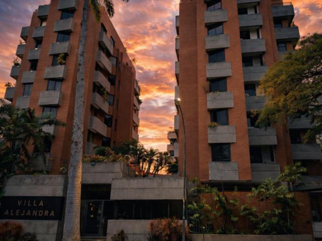 APARTAMENTO EN ALQUILER CAMPO ALEGRE 26 22
