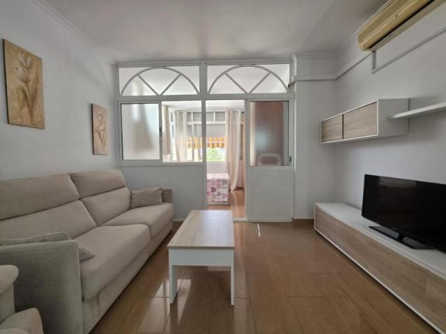 Apartamento en alquiler en Torremolinos, Centro