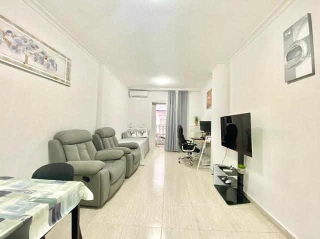 Apartamento en alquiler en Torrevieja, Curva del Palangre