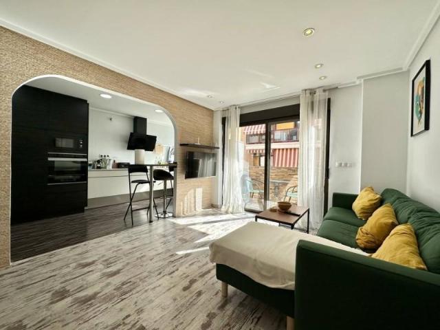 Apartamento en alquiler en Torrevieja, Centro