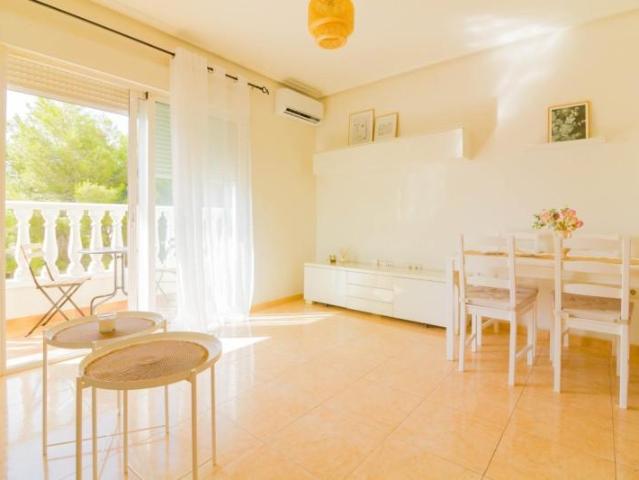 Apartamento en alquiler en Almoradi, 03160