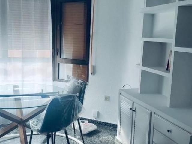 Apartamento en alquiler en Albacete, Industria