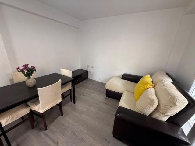 Apartamento en alquiler en Alicante, Carolinas Altas