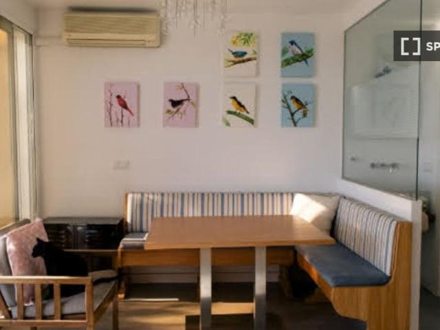 Apartamento en alquiler en Alicante, España con 4 habitaciones