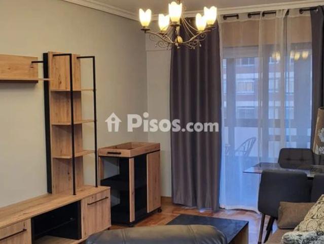 Apartamento en alquiler en Avenida das Camelias, cerca de Plaza 8 de Marzo