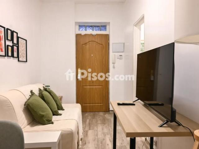 Apartamento en alquiler en Avenida de la Albufera, cerca de Calle del Monte Olivetti