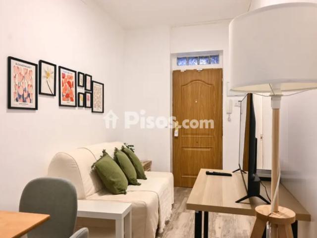 Apartamento en alquiler en Avenida de la Albufera, cerca de Calle del Monte Olivetti