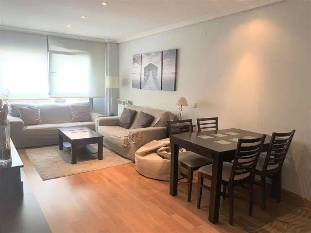 Apartamento en alquiler en Avenida de León, 6