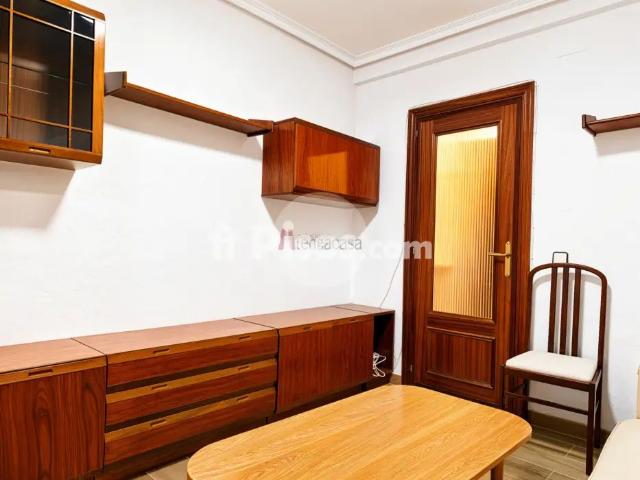 Apartamento en alquiler en Avenida de los Toreros, cerca de Calle de Ricardo de la Vega
