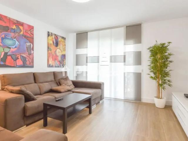 Apartamento en alquiler en Avenida de Ramón y Cajal, cerca de Calle de Colón