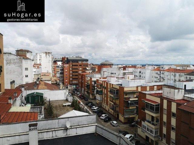 Apartamento en alquiler en Badajoz, Sta. Marina