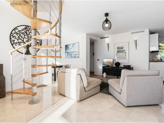 Apartamento en Alquiler en Benahavís, Málaga