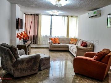 Apartamento en Alquiler en Bella Vista Marbella Panamá 127 m2. 2 hab