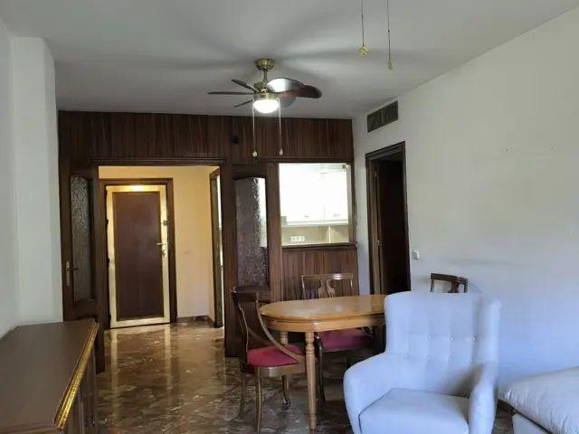 Apartamento en alquiler en Camino de Ronda, cerca de Calle Lubina