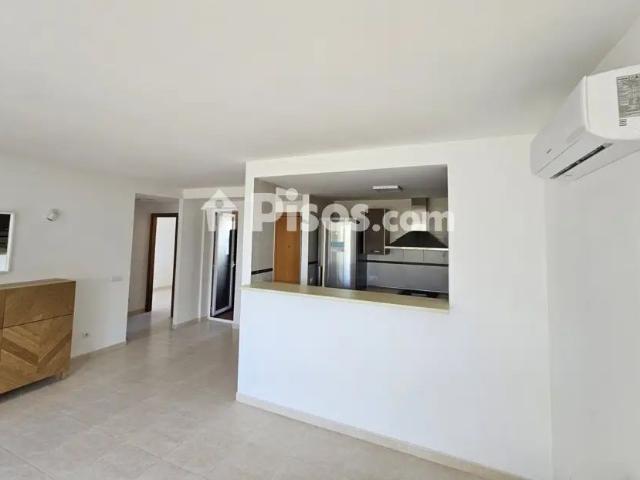 Apartamento en alquiler en Cala Llombards