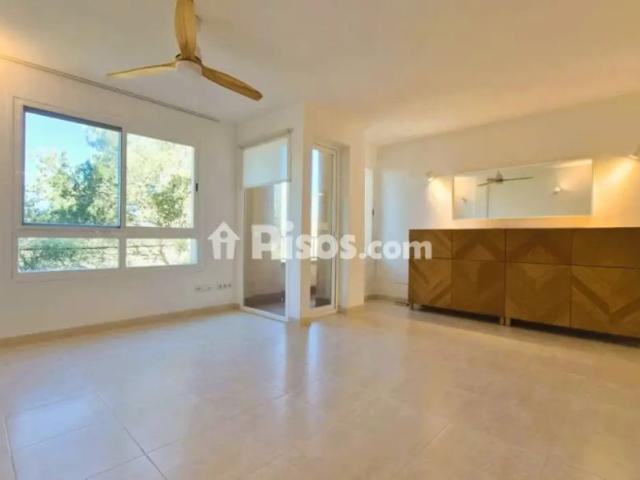 Apartamento en alquiler en Cala Llombards
