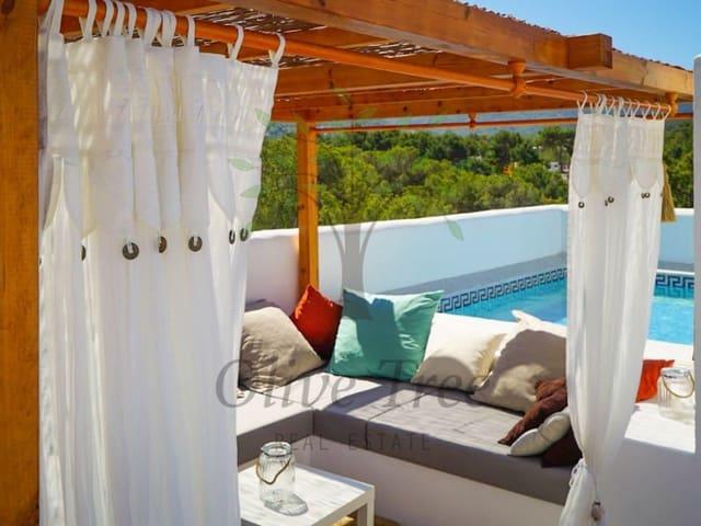 Apartamento en alquiler en Cala Tarida, Ibiza