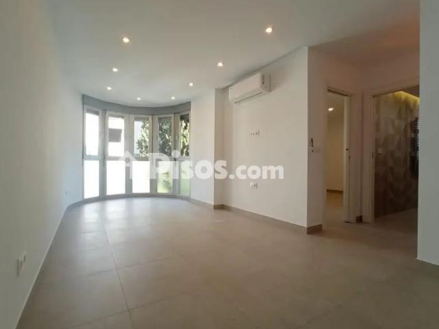 Apartamento en alquiler en Calle Transversal de la Bomba