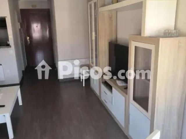 Apartamento en alquiler en Calle Urbanizacion Centro Internacional, Av America, Tor, Número 0