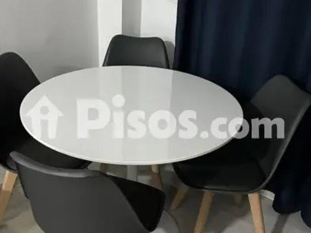 Apartamento en alquiler en Calle Crucero, 2
