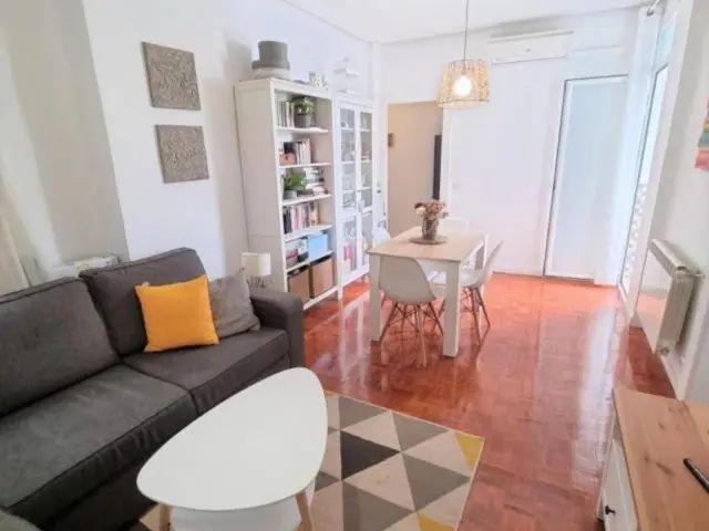 Apartamento en alquiler en Calle de Bravo Murillo, cerca de Calle de García de Paredes