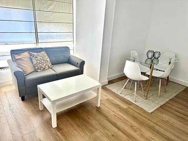 Apartamento en alquiler en Calle de Cáceres, cerca de Paseo de las Delicias