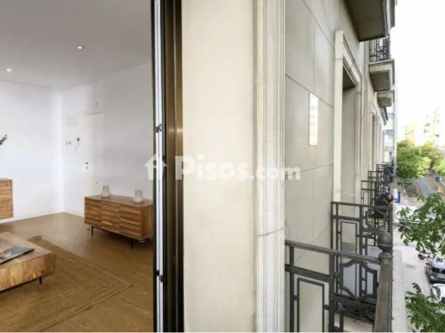 Apartamento en alquiler en Calle de García de Paredes, cerca de Calle de Miguel Ángel
