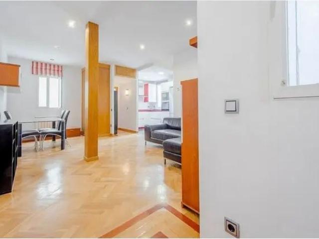 Apartamento en alquiler en Calle de Isabel 'La Católica', 16