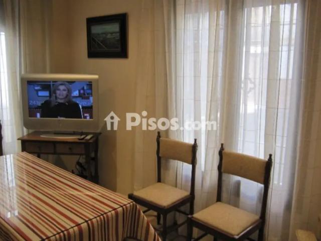 Apartamento en alquiler en Calle de la Almona, número 1baj