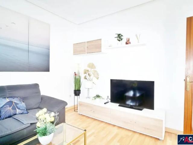 Apartamento en alquiler en Calle de La Arnia