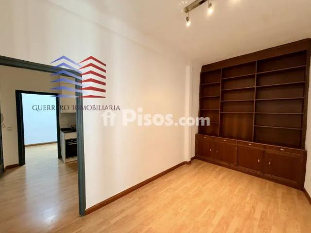 Apartamento en alquiler en Calle de Narváez, cerca de Calle del Doctor Castelo