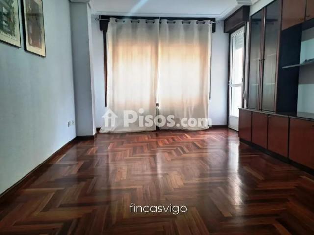 Apartamento en alquiler en Calle de Pi i Margall, 121, cerca de Barrio del Cura