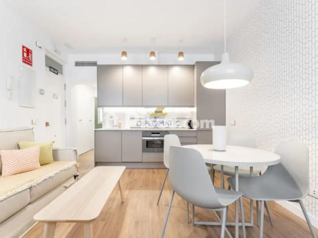 Apartamento en alquiler en Calle de Ponzano, cerca de Calle de Ríos Rosas