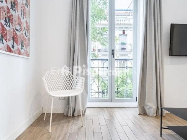 Apartamento en alquiler en Calle de Ponzano, cerca de Calle de Ríos Rosas