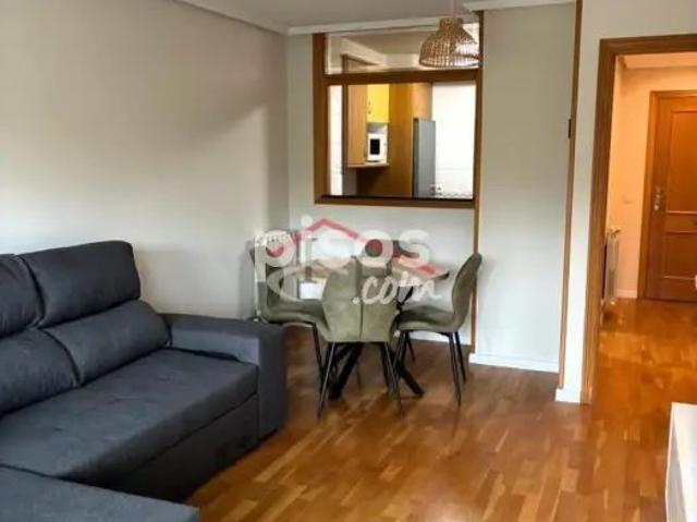 Apartamento en alquiler en Calle del Abad de Santullán