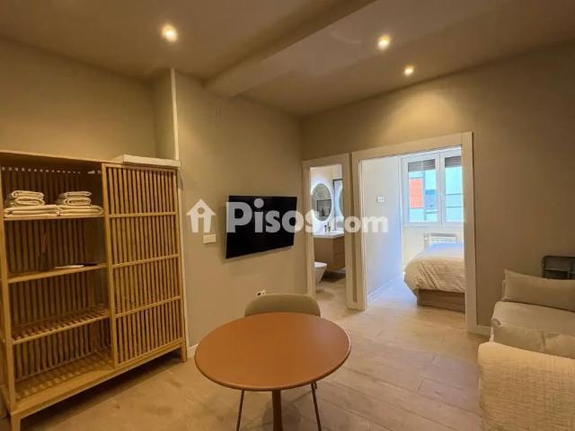 Apartamento en alquiler en Calle Gran Vía, cerca de Calle de los Libreros