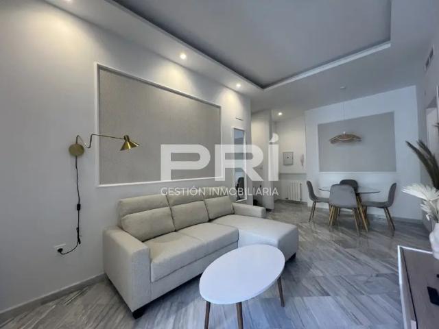 Apartamento en alquiler en Calle Gran Vía de Colón, cerca de Calle de las Azacayas