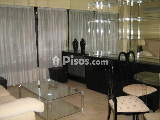 Apartamento en alquiler en Calle Raimundo Fernández Villaverde, 28, cerca de Calle de Don Quijote