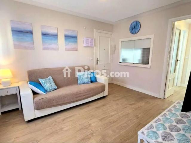 Apartamento en alquiler en Carrer de La Rioja, 129, cerca de Avenida del Norte