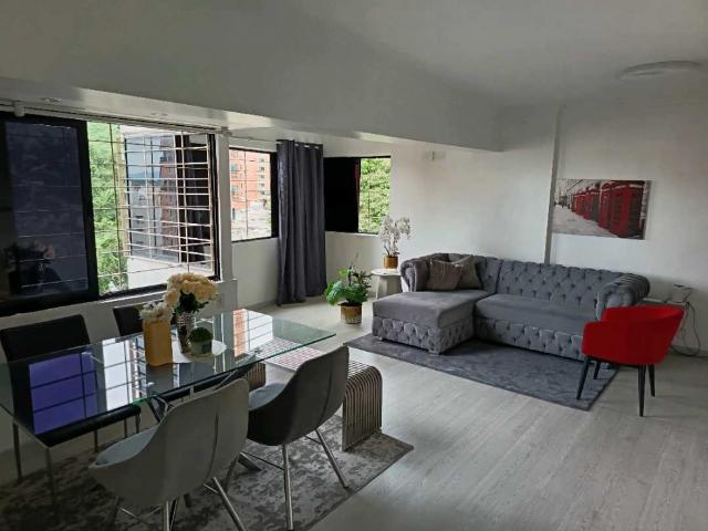 Apartamento en Alquiler en el Parral Residencias Crasqui IG 10244855
