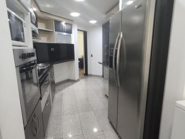 APARTAMENTO EN ALQUILER EN EL ROSAL 120MT2