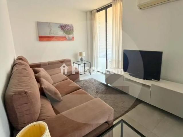 Apartamento en alquiler en Elegancia y Comodidad en El Corazón de Alicante