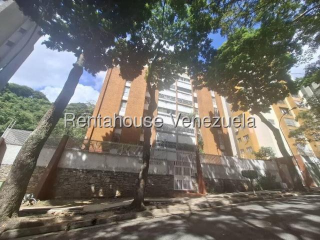 APARTAMENTO EN ALQUILER EN LA URBINA $600 27 1228