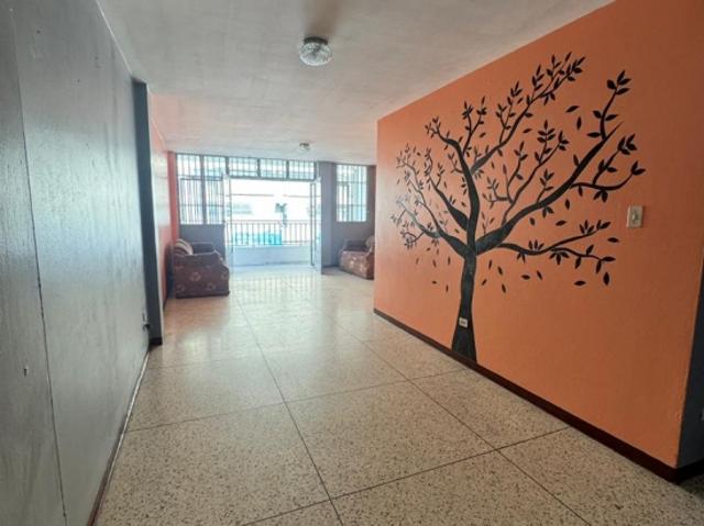 Apartamento en Venta en la Av. Ayacucho, Maracay