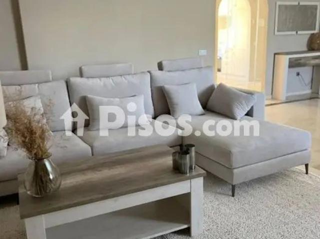 Apartamento en alquiler en los Naranjos Las Brisas