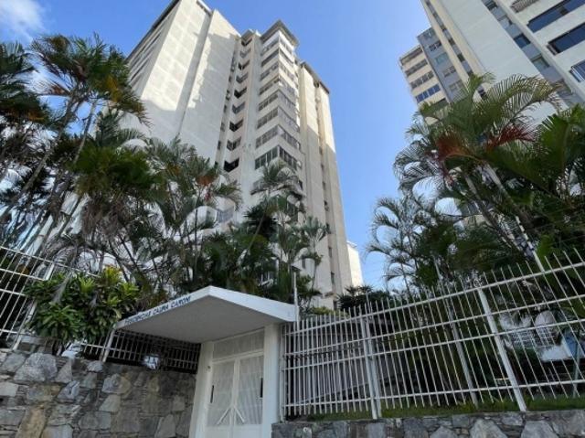 APARTAMENTO MACARACUAY