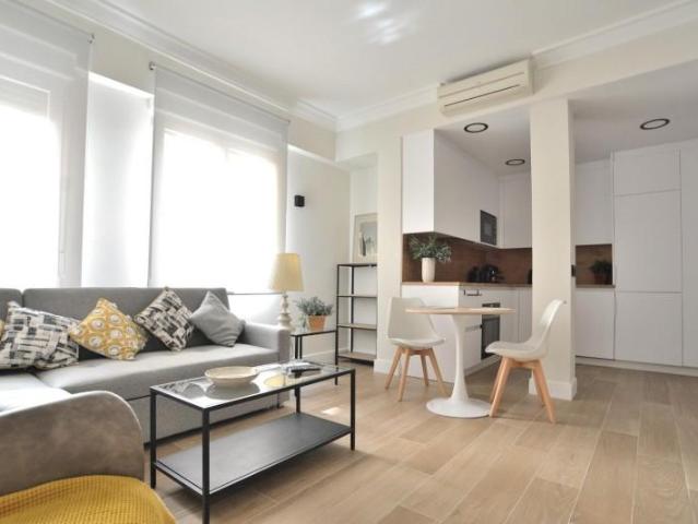 Apartamento en alquiler en Madrid, Castillejos