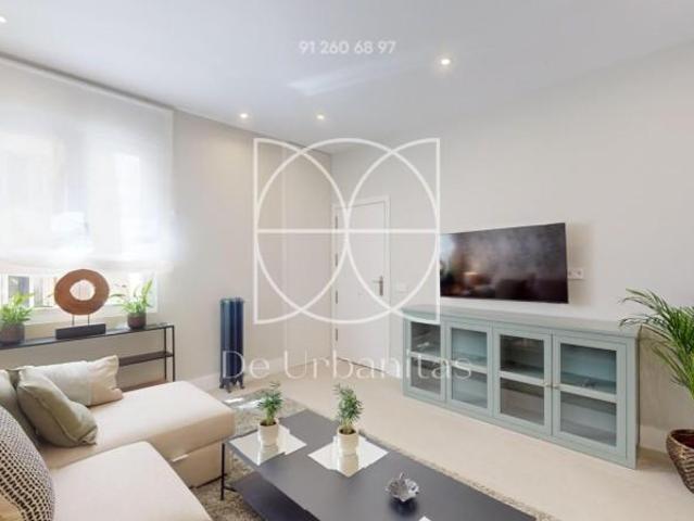 Apartamento en alquiler en Madrid, Almagro