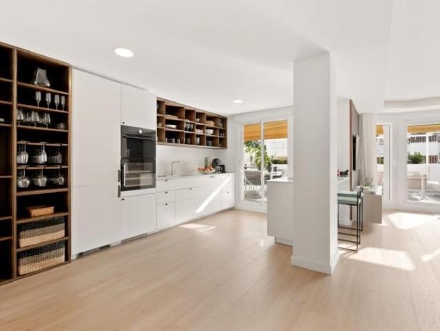 Apartamento en alquiler en Marbella, Nueva Andalucia